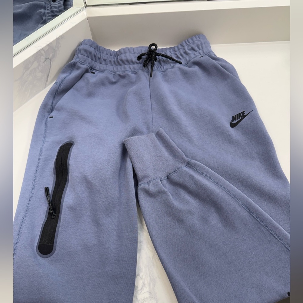 Nike Tech tracksuit / hoodie set - light purple/lavender/bluish tone. - Picture 7 of 10